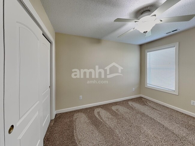 Building Photo - 5647 James Blair Dr