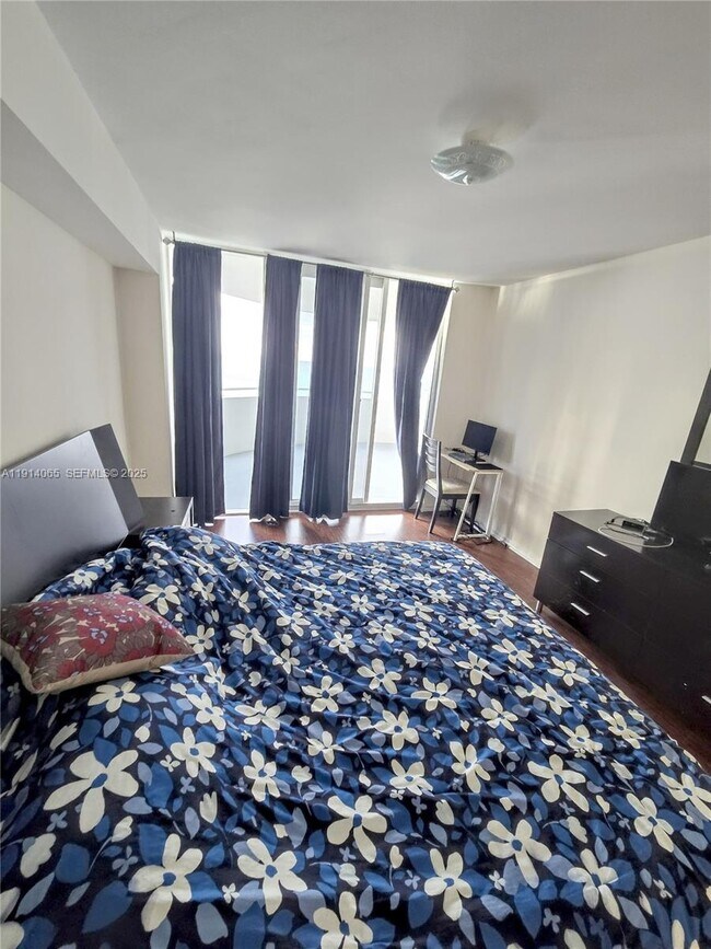 Building Photo - 6301 Collins Ave