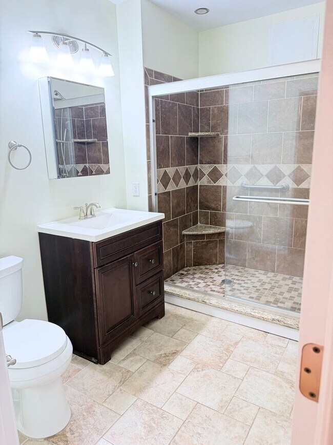 Building Photo - North Asheville, Private home with wooded lot, Asheville City Schools