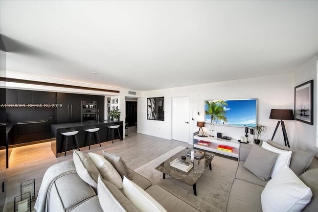 Building Photo - 650 West Ave