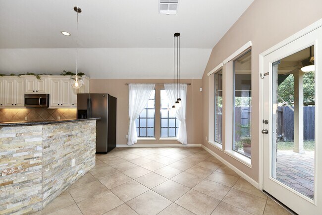 Building Photo - 26202 Basil View Ln