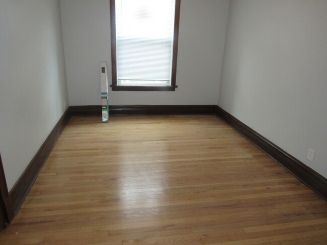 Building Photo - 7119 S Eberhart Ave