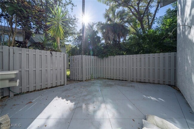 Building Photo - 17456 Woodland Trace Dr