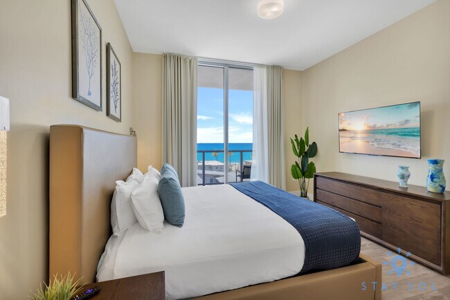 Building Photo - 777 N Ocean Dr