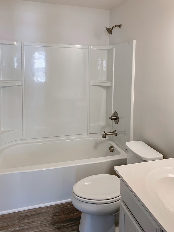 Building Photo - 830 S Buncombe Rd