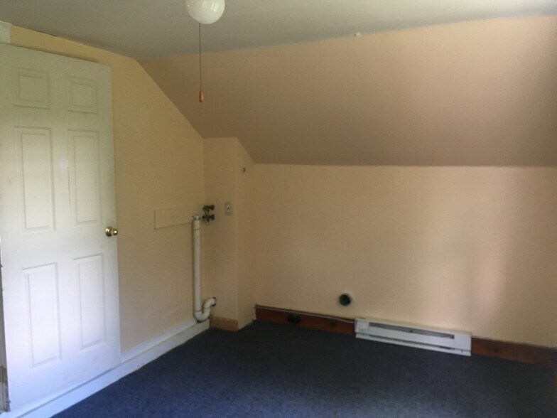 Building Photo - 42 Beach Ave