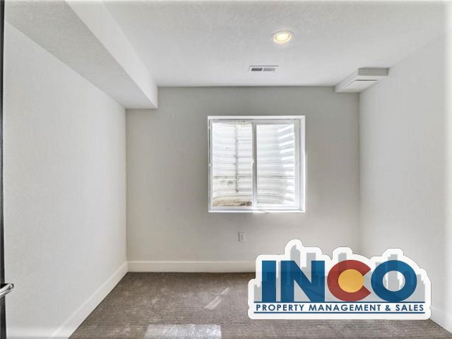 Building Photo - 15576 Olmsted Pl