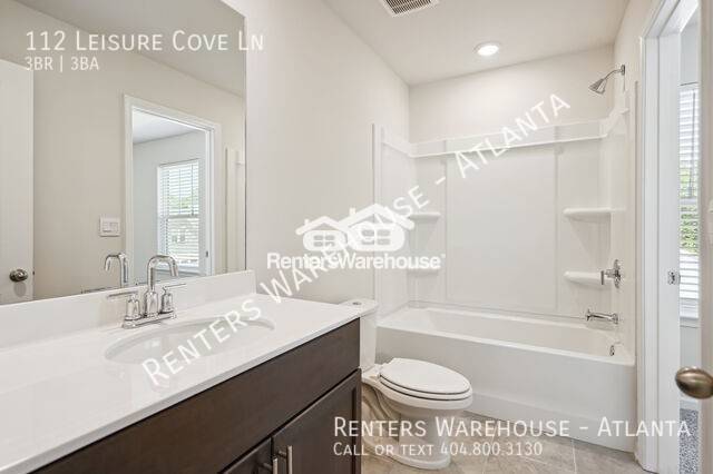 Building Photo - 3 Bedroom Townhome in the Heart of McDonough