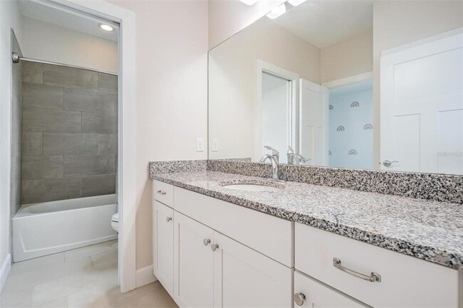 Building Photo - 845 Aurora Way