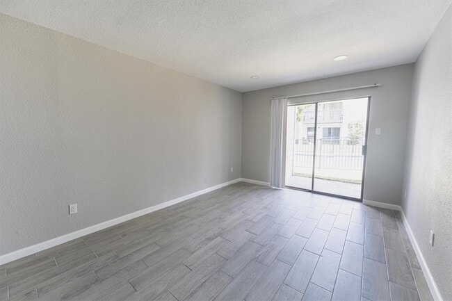 Building Photo - 13151 Walden Rd