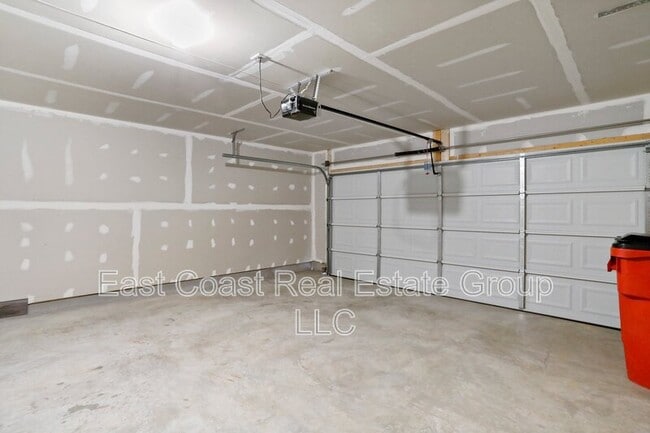 Building Photo - 266 Gumspring Dr