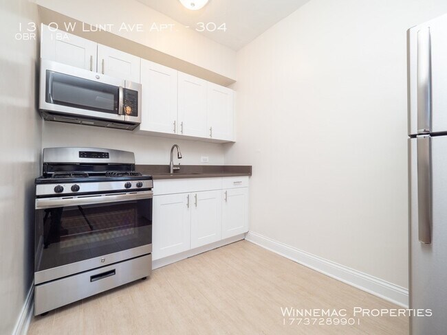 Building Photo - 1310 W Lunt Ave