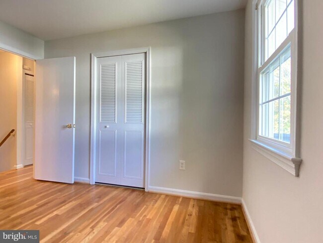 Building Photo - 11509 Parkedge Dr