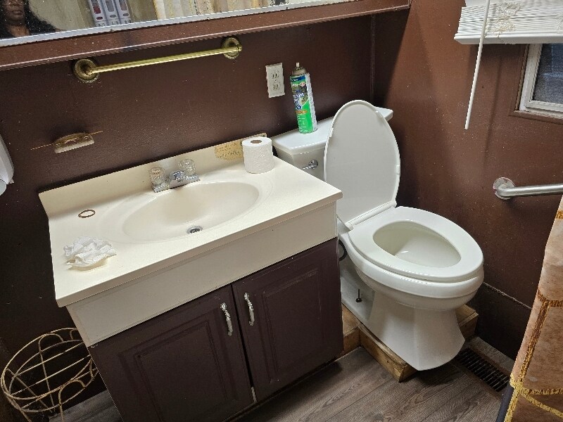 Building Photo - 2335 Cochran St