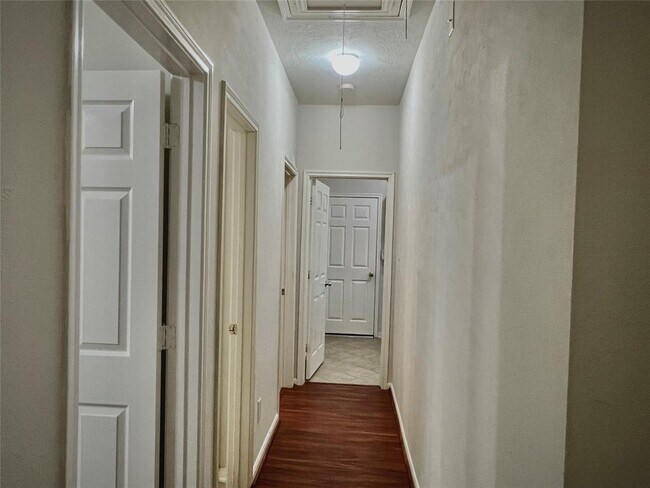 Building Photo - 6718 Glenkirk Pl