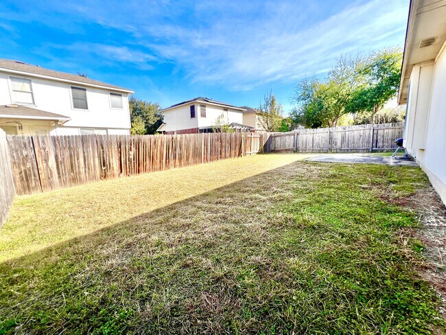 Building Photo - 1505 Merrell Cove