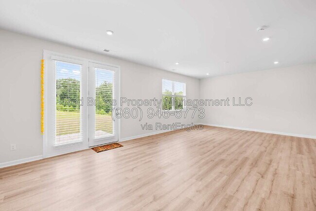 Building Photo - 3432 Bluff Hill Lane