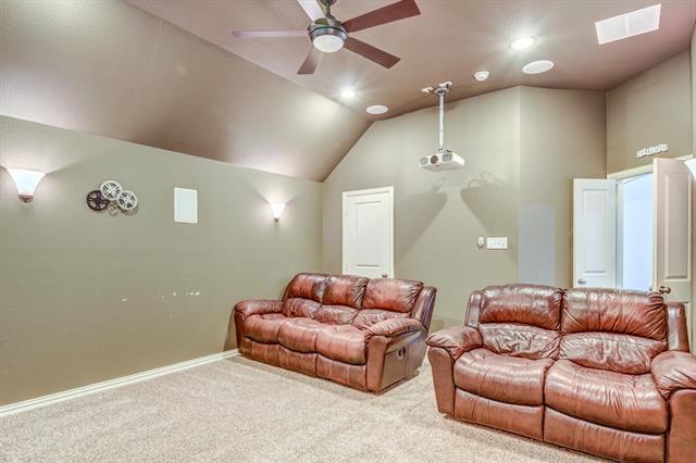 Building Photo - 10841 Leesa Dr