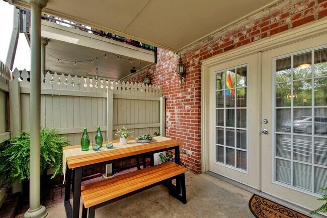 Building Photo - 7920 Rockwood Ln