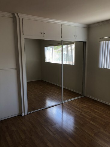 Closet - 632 W Milford St