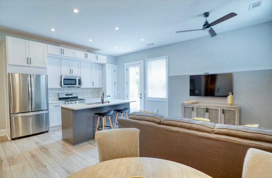 Building Photo - 874 Durant Pl NE