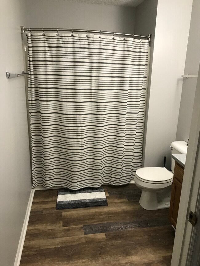 Building Photo - 15 S Shafer St