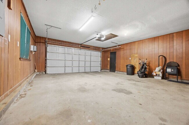 Building Photo - "Charming 4-Bedroom Shalimar Retreat- Power Included With Rent!"