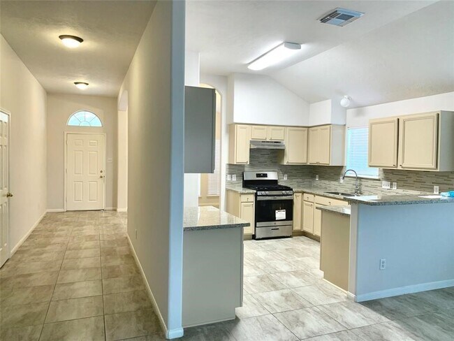 Building Photo - 14014 Magnus Ln