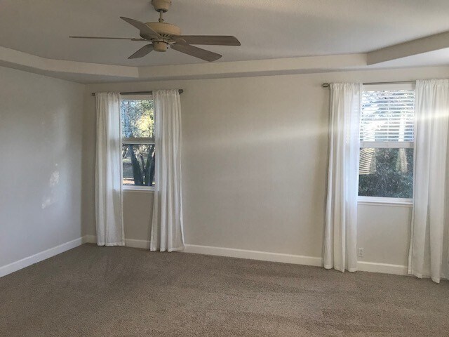 Building Photo - 6121 Lockridge Dr