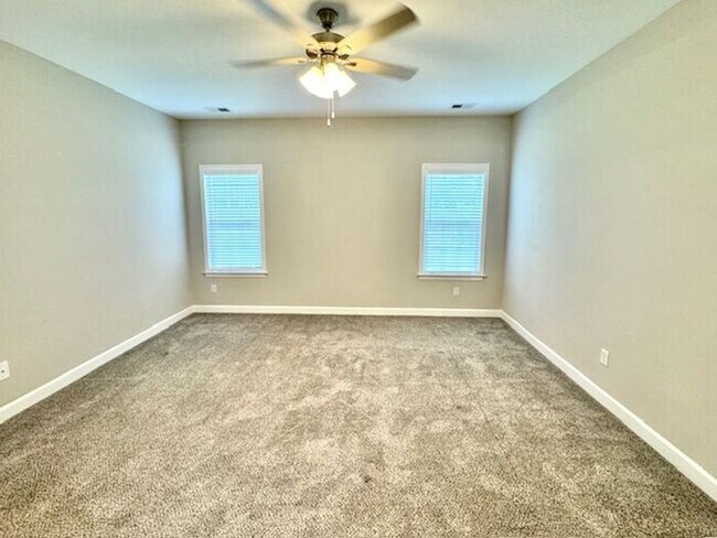 Building Photo - Now Leasing in Millington @ Winstone. 4-Be...