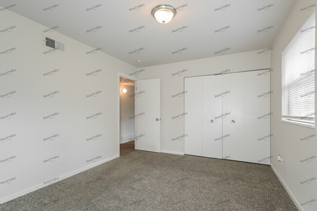 Building Photo - 11154 Landseer Dr