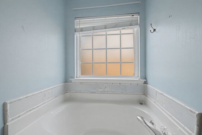 Building Photo - 1857 Woodland Pointe Dr