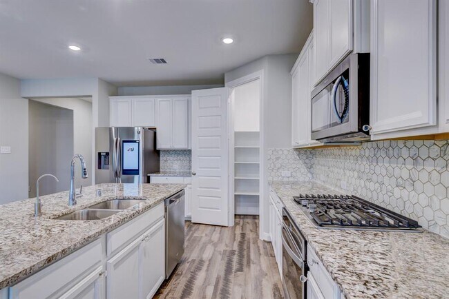 Building Photo - 2008 Glenwick Manor Ln