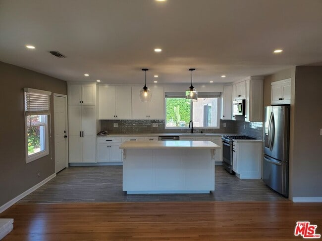Building Photo - 11286 Hayter Ave