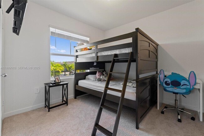 Building Photo - 377 NE 1st Ave