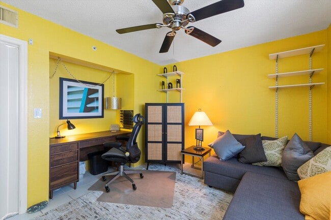 Building Photo - 3635 Seaside Dr