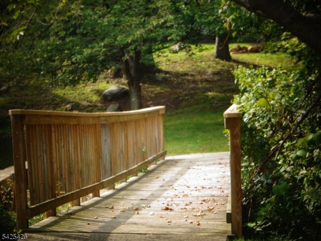 Building Photo - 8 N Glen Ave