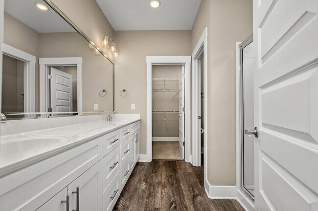 Building Photo - 2160 Welltown Ln