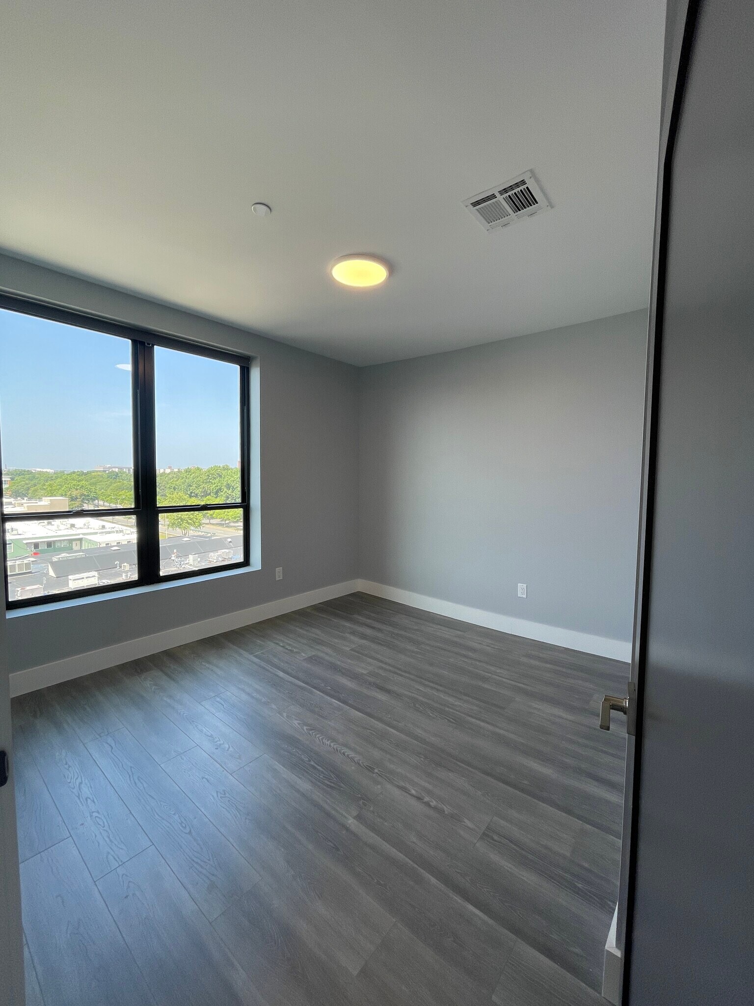 Building Photo - 367 Western Ave