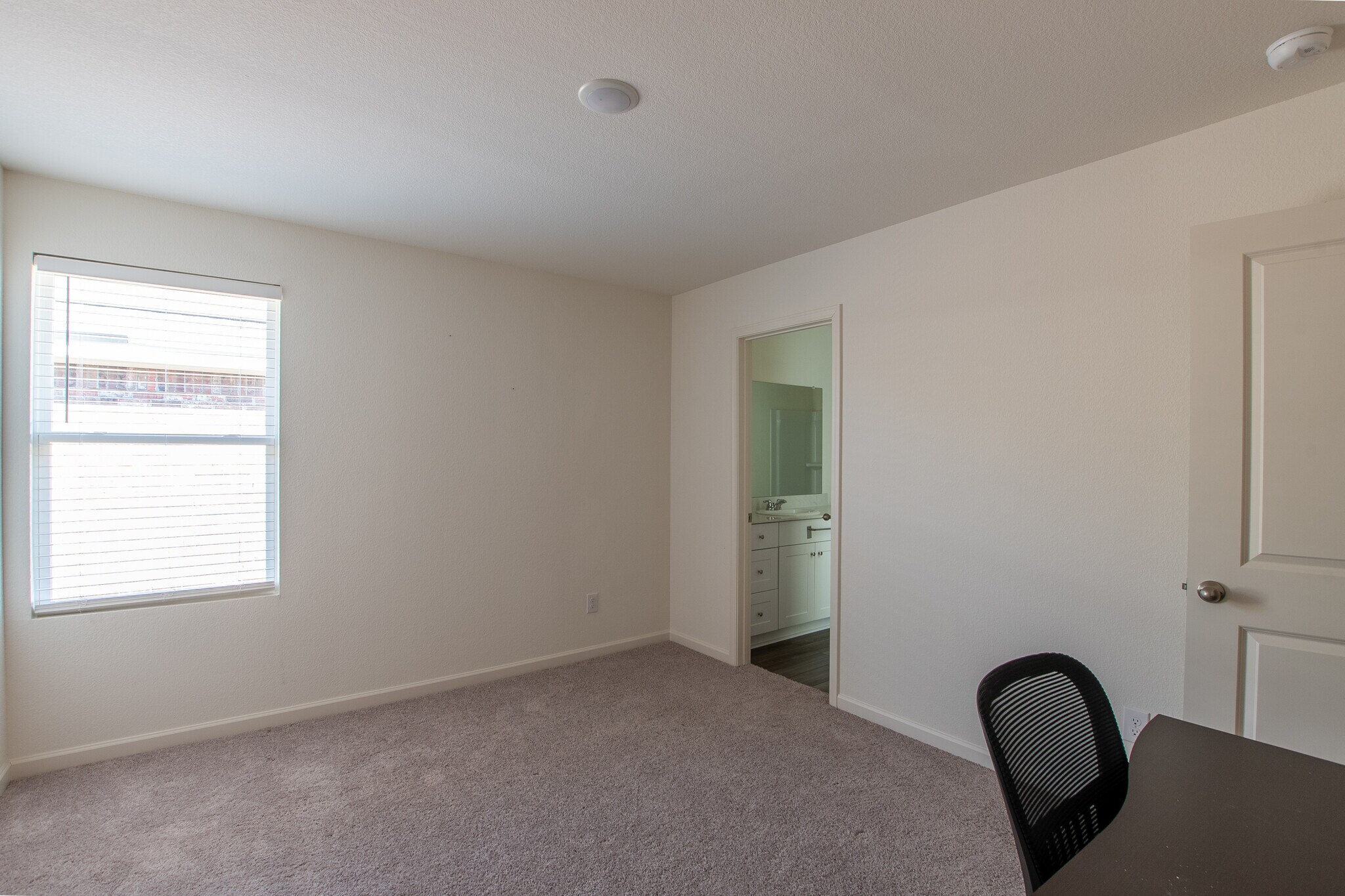 Building Photo - 14141 Emeric St