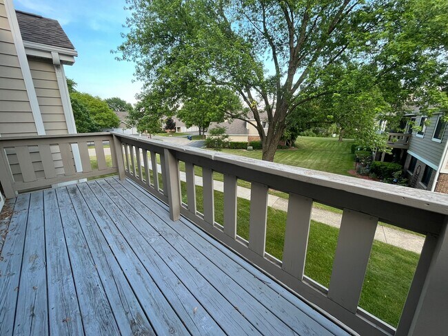 Building Photo - 355 Lambert Dr