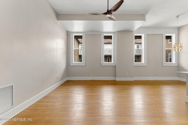 Building Photo - 2525 College St