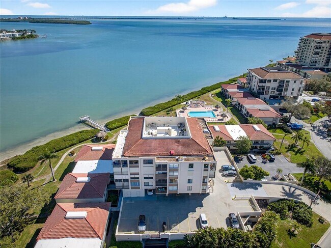 Building Photo - 6218 Palma Del Mar Blvd S