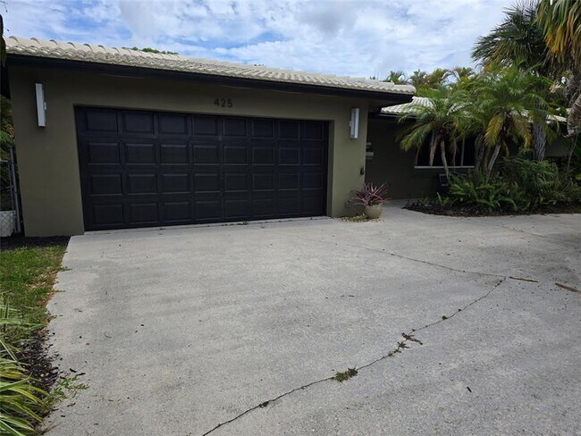 Primary Photo - 425 NW 24th St