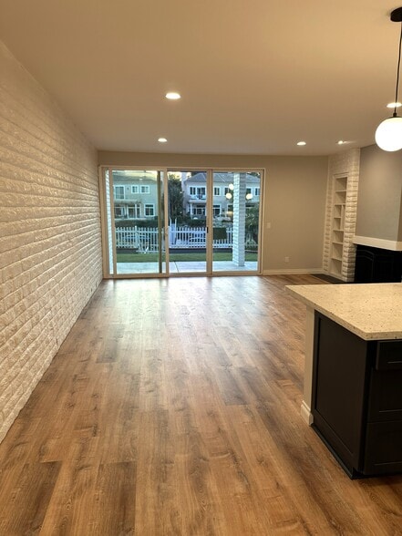 View entering the apartment - 4659 Park Dr