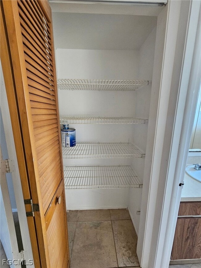 Building Photo - 1221 SE 46th Ln