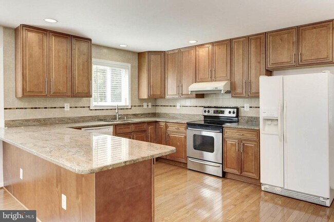 Building Photo - 11821 Charen Ln