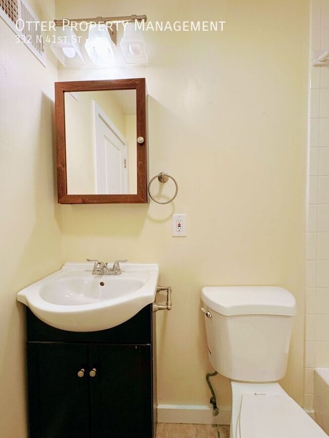 Building Photo - 332 N 41st St