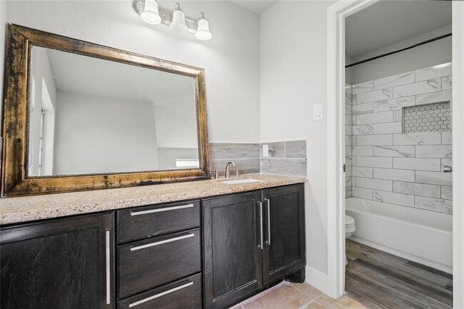 Building Photo - 16323 Maplemont Dr