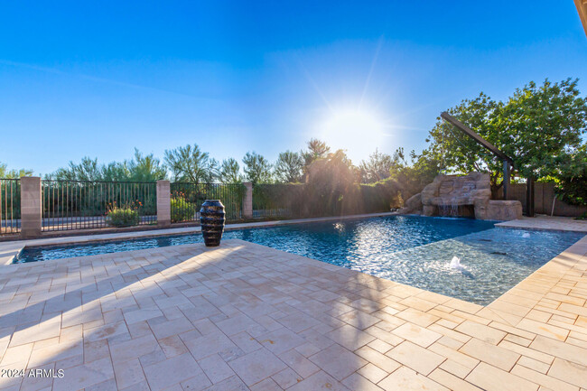 Building Photo - 20475 E Palomino Dr